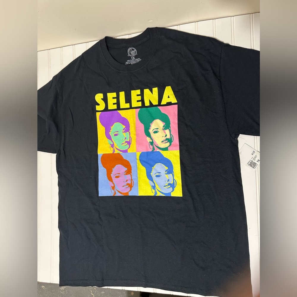 Oversized Selena TShirt. Women’s